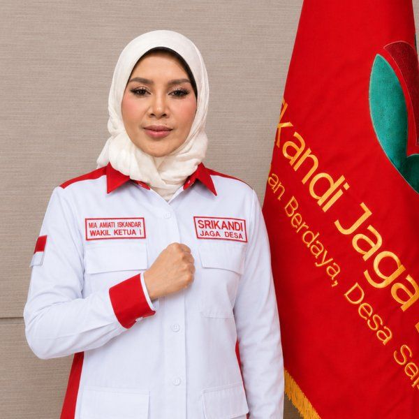 Ibu Prof. Mia Amiati